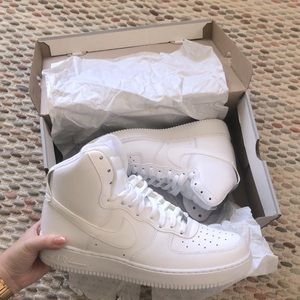 White Nike Air Forces - High